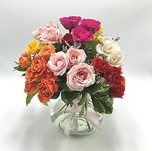 Cute Vase of Spray Roses
