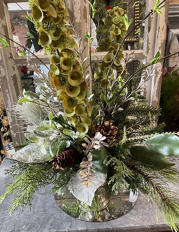 SILK Christmas Arrangement