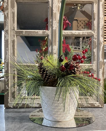 SILK Christmas Arrangement