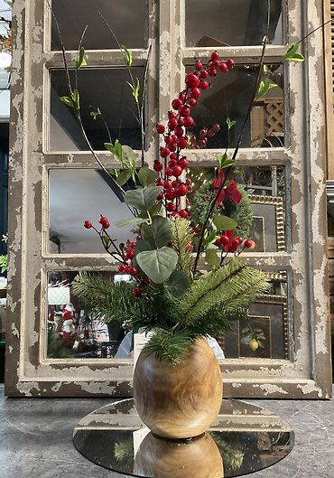 SILK Christmas Arrangement